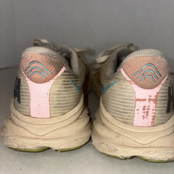 Hoka One One Clifton 9 Women's Running Shoes Sneaker Size 7 Pink Orange Vanilla - Picture 3 of 9